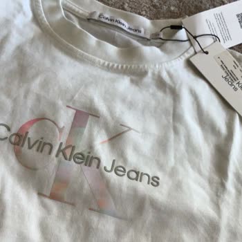 Boyner Calvin Klein T-shirt Baskı Soyulması