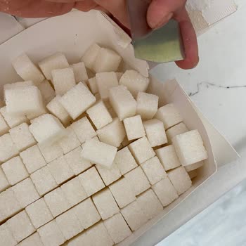 Balküpü Küp Şeker Kutusunda Tehlikeli Metal Parça