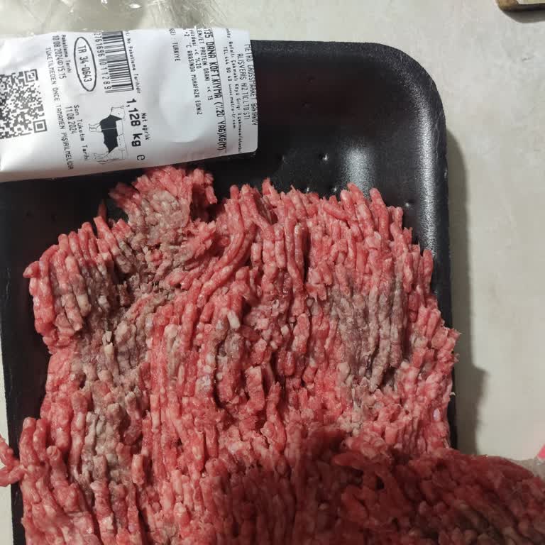 Metro Grossmarket Aldığım Et Ürünlerinde Saklanan Bozuk Etler