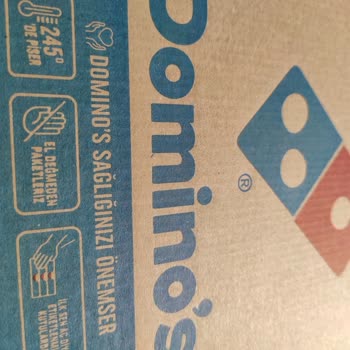 Domino's Pizza Hijyen Ürünlerin Çıplak Elle Hazırlanması