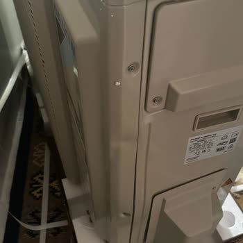 Media Markt Daikin Klima Aldım Ve Hasarlı Çıktı.