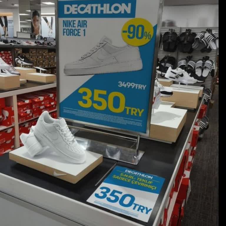 Instagram'da Ki Decathlon adı kullanılarak yapılan Nike Air Force Kampanyası