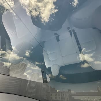 Tesla Cam Tavan Çatlaması