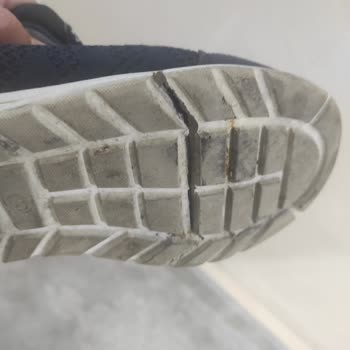 FLO Ayakkabı Dockers Ayakkabı Tabanı 3-4 Ayda Yarıldı