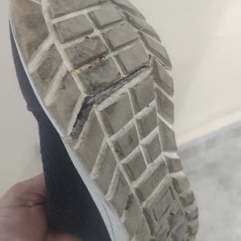 FLO Ayakkabı Dockers Ayakkabı Tabanı 3-4 Ayda Yarıldı