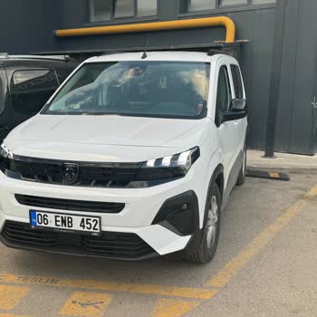 Peugeot 1 Aylık Araçla 2 Kez Yolda Kalmak