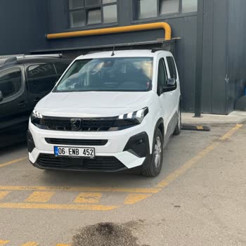 Peugeot 1 Aylık Araçla 2 Kez Yolda Kalmak