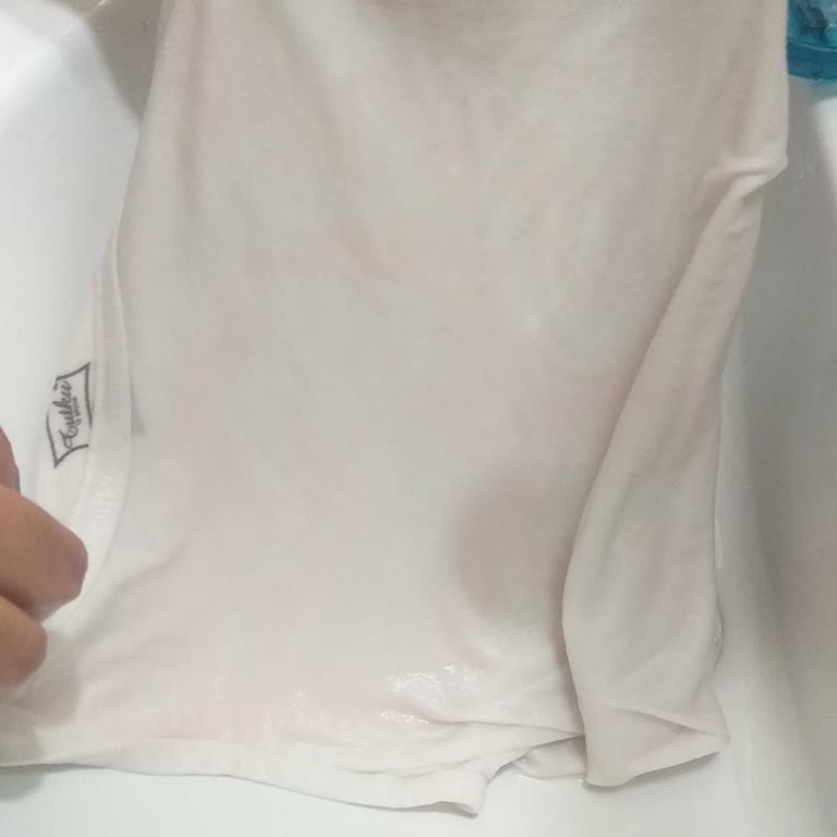 Domestos Dağ Esintisi Kıyafetlerde Renk Değişimi