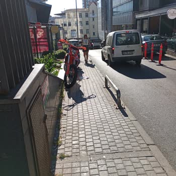 Kağıthane Belediyesi Ve Zabıta Çoktan Da Çok İlgisiz