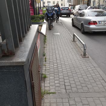 Kağıthane Belediyesi Ve Zabıta Çoktan Da Çok İlgisiz