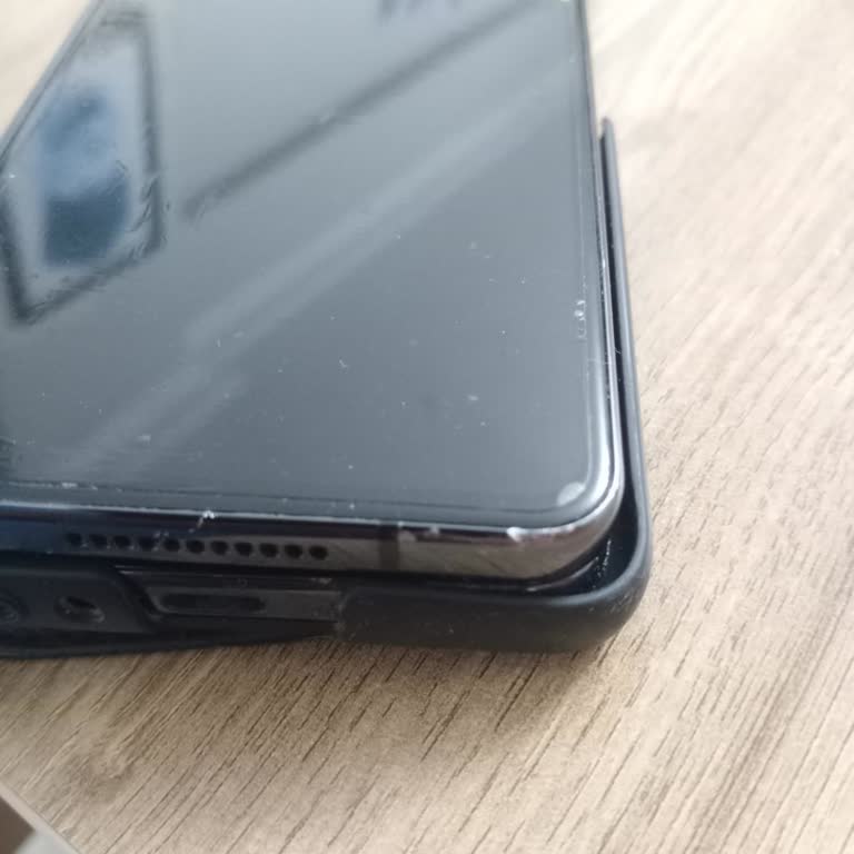 Samsung Fold4 Ekran Yetkili Servis Garanti Problemi 18000 TL İstediler