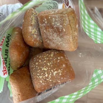 Metro Market Rafta Bozuk Ürün İhe Ekmeği