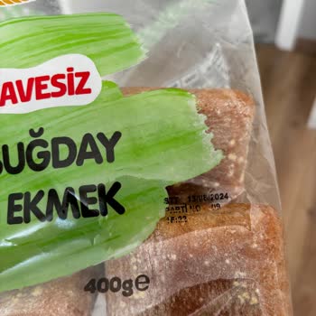 Metro Market Rafta Bozuk Ürün İhe Ekmeği