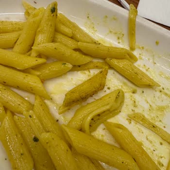 Tavuk Dünyası Ürün Yanık Makarna Kuru Ekmekler Bayat