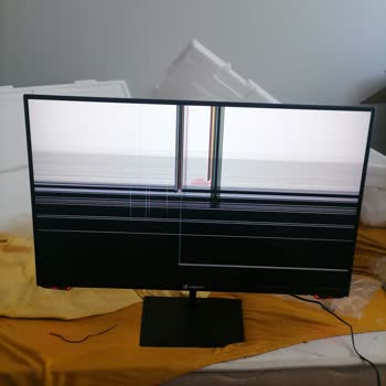 İtopya Bilgisayar İtopya Kırık Ekran Gönderdi Ve İlgilenmiyor