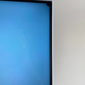 Yanlış Kurulum Nedeniyle Philips TV'de Kararma ve Çizgi Sorunu