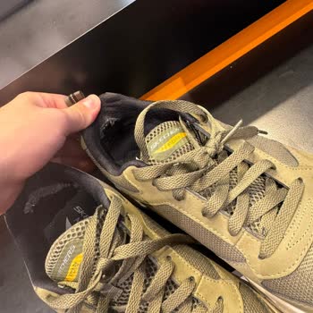 Skechers Ürünün Arkasında Durmuyor