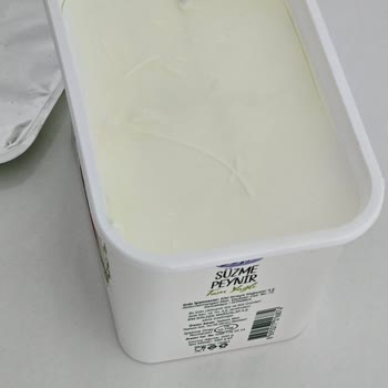 BİM Dost Süzme Peynir Kapalı Ambalaj İçinde Bozulmuş!