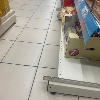 A101 Raflarındaki Düzensizlik Kazaya Sebep Oldu!