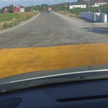 Tekkeköy Belediyesi Tehlikeli Kasisler Sürücüleri Zorluyor