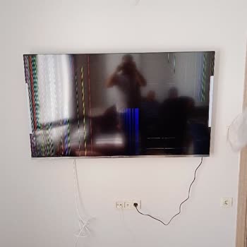 Vatan Bilgisayar'da Hayal Kırıklığı, Kırık Televizyon Ve İlgisizlik