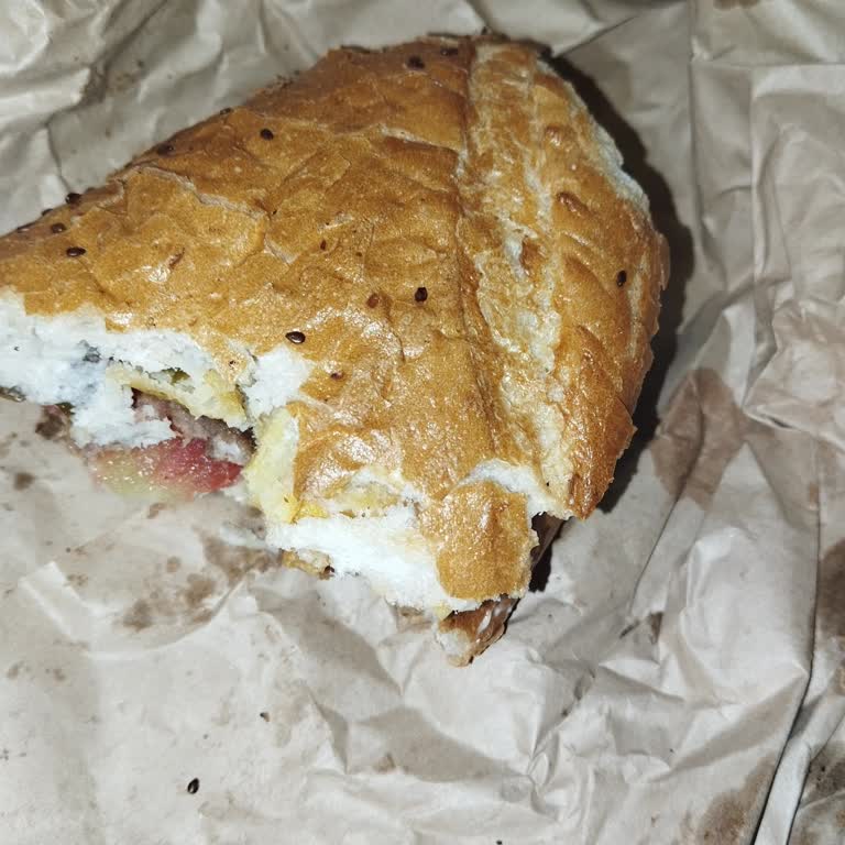 Köfteci Yusuf Baştan Savma Bir Servis