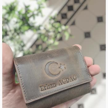 Visso Leather Hatalı İsim Ve Logo Baskısı İle Hayal Kırıklığı