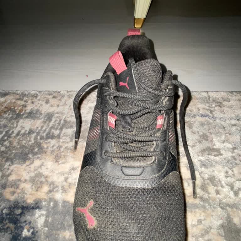 Puma Spor Ayakkabının Ön Tarafından Yırtılma Oldu Şikayetçiyim