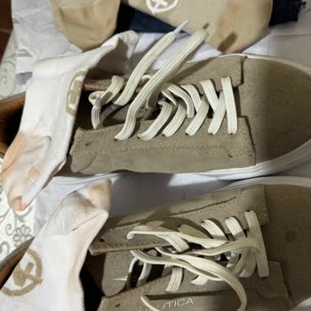 Nautica Ayakkabı Çorap Boyaması Ve Hatalarını Kabul Etmemeleri