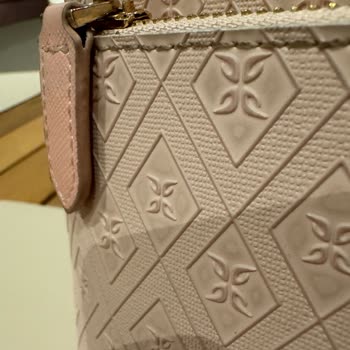 Tergan Nezaketsizliği Müşteri İle Alay Edilmesi