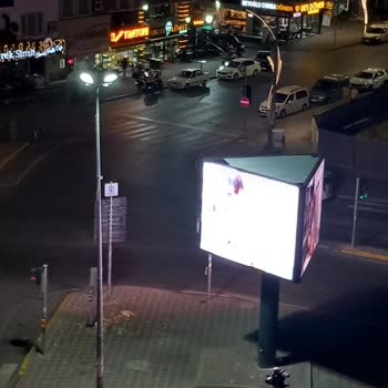 Gebze Belediyesi Şikayetlere Rağmen İnatla Yapmış Olduğu Işıklandırma