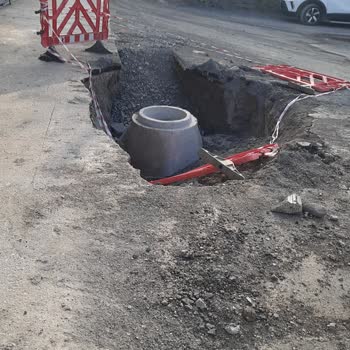 Osmaniye Belediyesi Mahallede Kanalizasyon Çalışmaları Tehlike Arz Ediyor