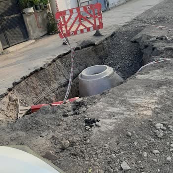 Osmaniye Belediyesi Mahallede Kanalizasyon Çalışmaları Tehlike Arz Ediyor