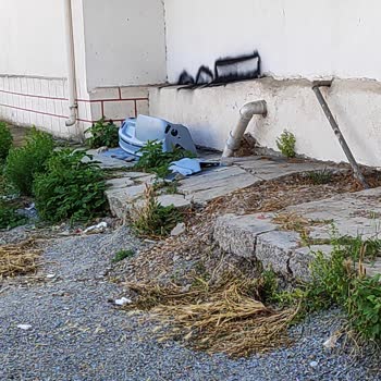 Permolit Akçalı Sprey Boyanın Erimesi