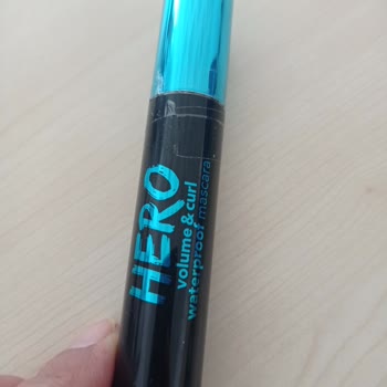 Flormar "hero Volem & Curl Waterproof Marka Mascara" Çok Kötü