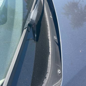 BMW Ön Cam Lastik Sorunu