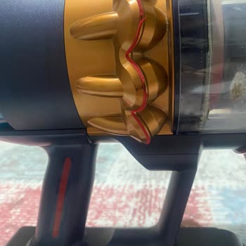 Dyson Gen5detect Wheel and Silicone Issues