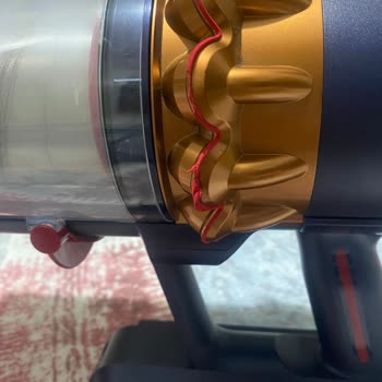 Dyson Gen5detect Wheel and Silicone Issues