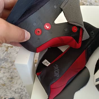 Axor Helmets Axor Kaskın Pedleri Kulaklarımı Kesti