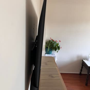 TCL Televizyon TCL Marka Televizyonun Eğik Monte Edilmesi