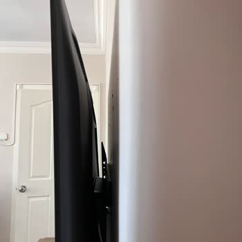 TCL Televizyon TCL Marka Televizyonun Eğik Monte Edilmesi