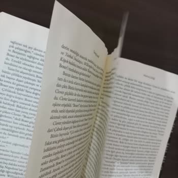 Hepsiburada Su Basan Kitaplar Satıyor