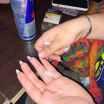 Vip Estetik Güzellik Rezil Protez Tırnak