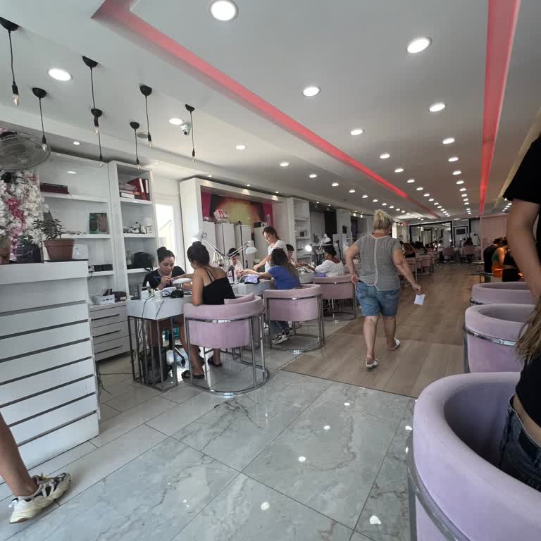 Estethica Kuşadası Estetik Merkezinde Randevu Ve Müşteri Hizmetleri Sorunu