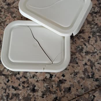 Paşabahçe Saklama Kabı Kötü Kalite Kapak