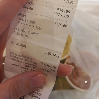 Köfteci Ramiz Mağaza Personelinin İlgisiz Ve Eksik Hizmeti