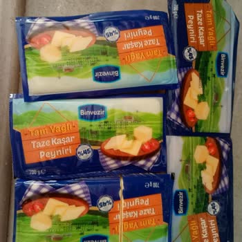 BİM'den Aldığım Binvezir Marka Kaşar Peyniri Bozuldu