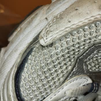 New Balance 530 File Tears After 2-3 Months, Rejected as Consumer Error