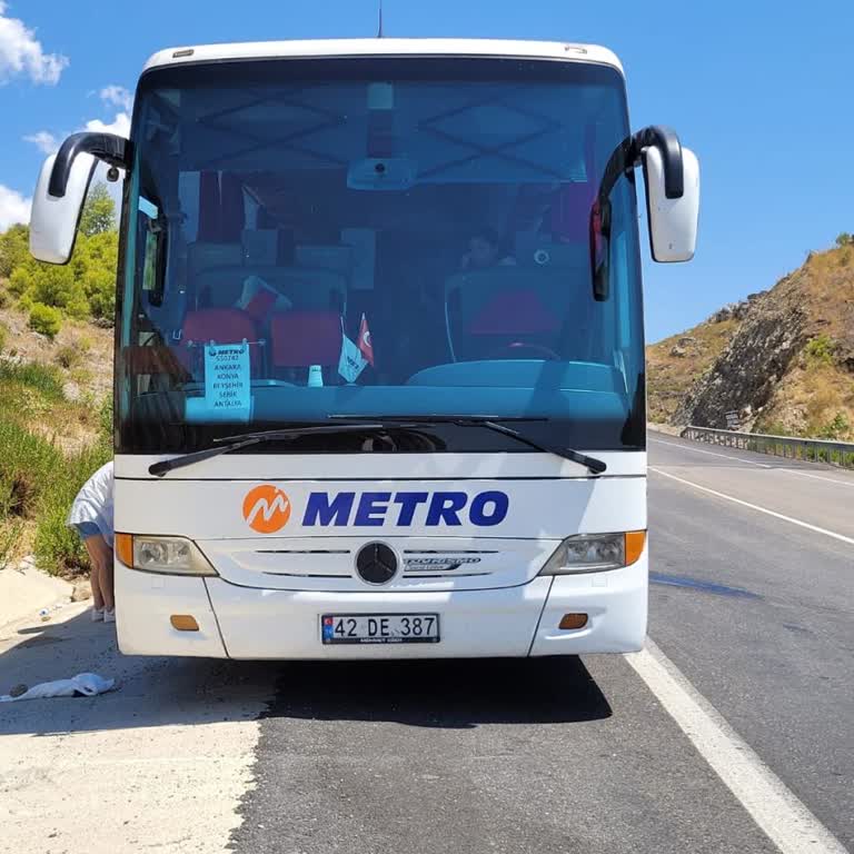 Metro Turizm Otobüs Arızası Ve Otostopla Yolcu Göndermeleri