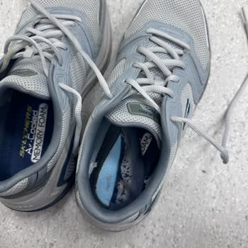 Ayakkabı 1 Ayda Yırtıldı Fakat Skechers İlgilenmedi